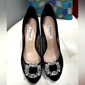 Nina GUC SIZE9.5/40 peep toe black pumps - lace detailing
